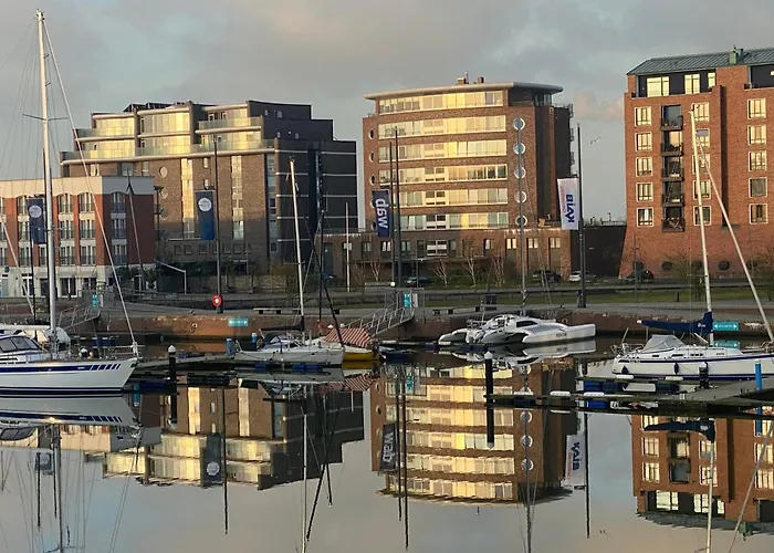 Port Marina Schlagseite